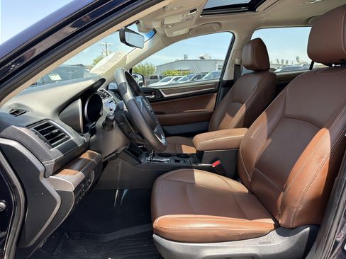 Used 2018 Subaru Outback 2.5i Touring AWD/4WD image 24