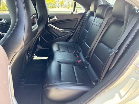 Used 2018 Mercedes-Benz CLA 250 image 12