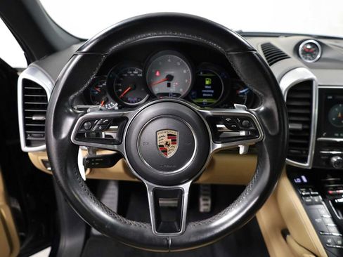 Used 2016 Porsche Cayenne S AWD/4WD image 25