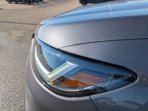 Used 2025 Honda HR-V LX image 16