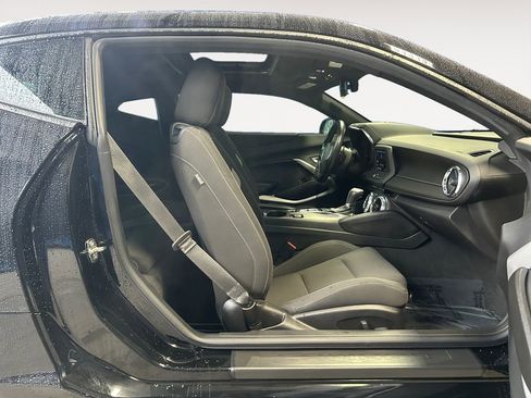 Used 2022 Chevrolet Camaro LT image 10