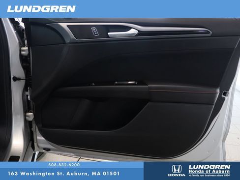 Used 2014 Ford Fusion SE w/ Equipment Group 201A FWD image 15