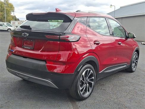 Used 2023 Chevrolet Bolt EUV Premier w/ Sun & Sound Package image 10