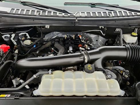 Used 2023 Ford Expedition Limited image 28