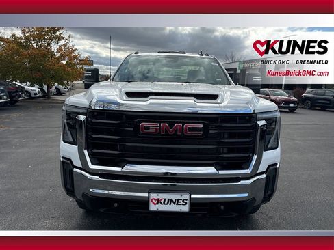 New 2025 GMC Sierra 3500 Pro image 2