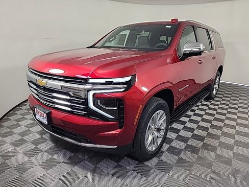 New 2025 Chevrolet Suburban Premier image 4