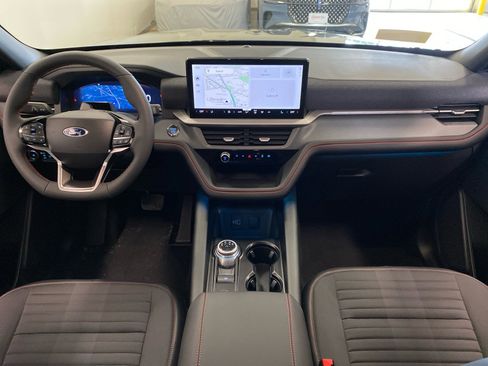 New 2026 Ford Explorer ST-Line w/ ST-Line Street Pack AWD/4WD image 18