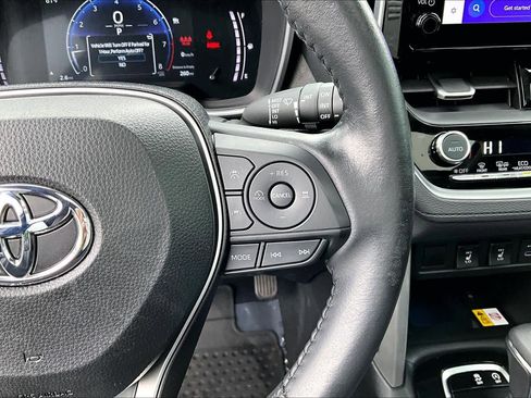 Certified 2023 Toyota Corolla Cross XLE w/ Convenience Package image 24