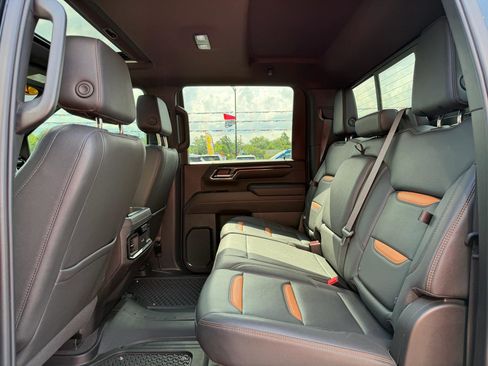 Used 2024 GMC Sierra 2500 AT4 w/ AT4 Premium Plus Package AWD/4WD image 20