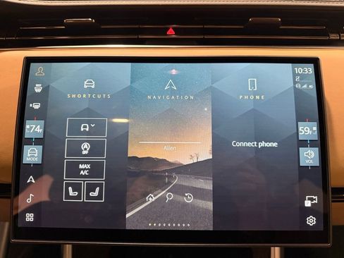 Used 2025 Land Rover Range Rover SE image 23