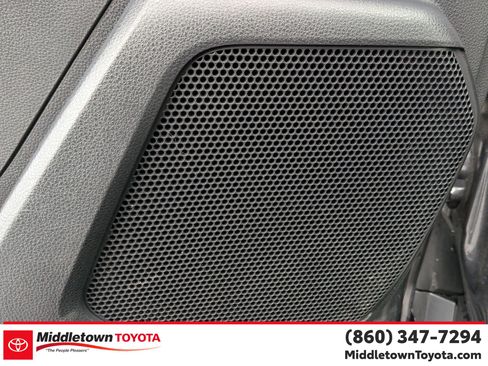 Certified 2024 Toyota Highlander XLE image 13