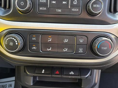 Used 2017 GMC Canyon SLE RWD image 4