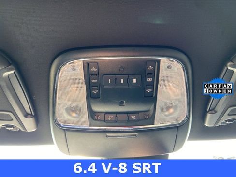 Used 2023 Chrysler 300 C image 24