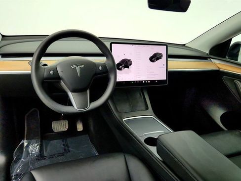 Used 2023 Tesla Model Y Long Range AWD/4WD image 11