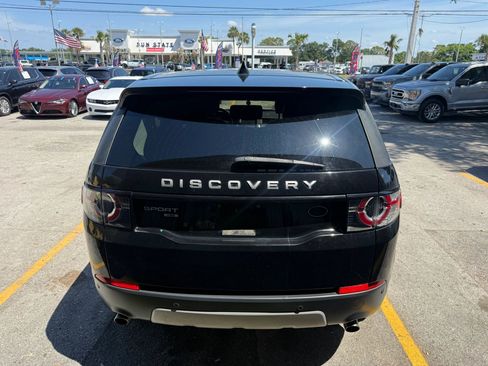 Used 2017 Land Rover Discovery Sport HSE AWD/4WD image 5