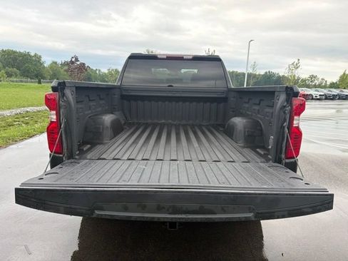 Used 2023 Chevrolet Silverado 1500 Custom AWD/4WD image 12