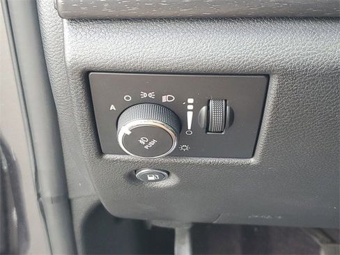 Used 2017 Jeep Grand Cherokee Altitude image 29