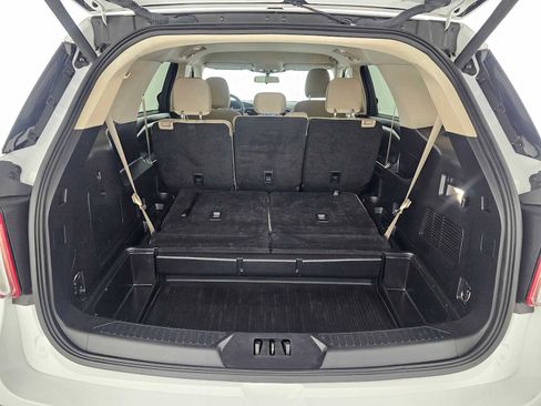 Used 2022 Ford Explorer 2WD image 16