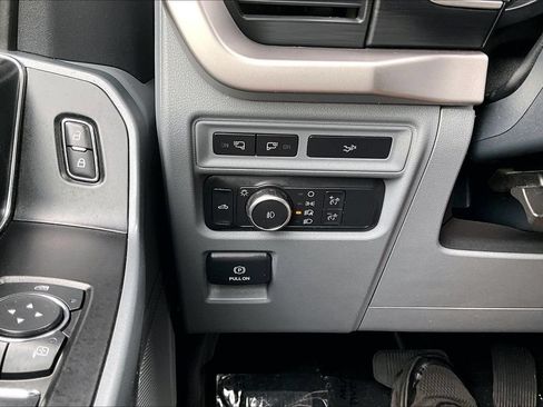 Used 2022 Ford F150 XLT w/ Equipment Group 302A High AWD/4WD image 28