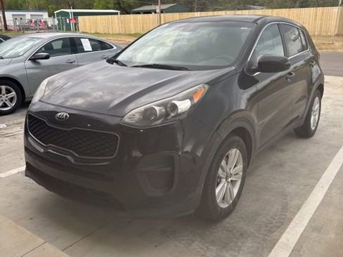 Used 2018 Kia Sportage LX image 2