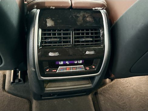 Used 2022 BMW X7 M50i image 20