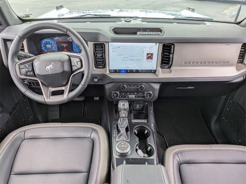 New 2025 Ford Bronco Outer Banks image 34