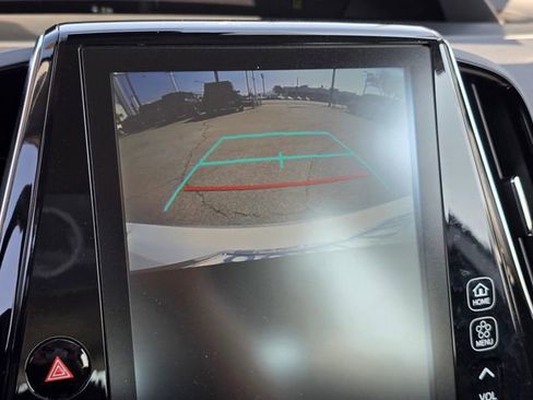 Used 2021 Toyota Prius Prime XLE image 20