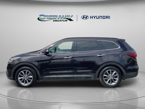 Used 2017 Hyundai Santa Fe SE image 5