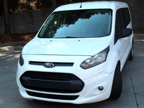 Used 2015 Ford Transit Connect XLT image 4