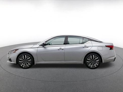 Used 2026 Nissan Altima 2.5 SV FWD image 4