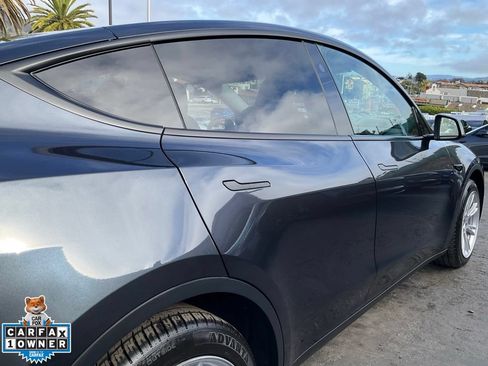 Used 2024 Tesla Model Y Long Range AWD/4WD image 90