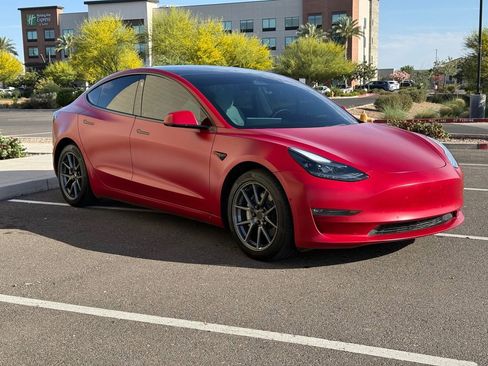 Used 2022 Tesla Model 3 Long Range image 1