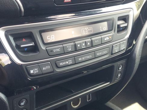 Used 2023 Honda Passport Elite image 23