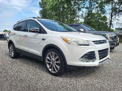 Used 2015 Ford Escape SE w/ SE Chrome Package FWD image 1