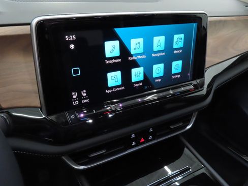 New 2026 Volkswagen Atlas SE image 18