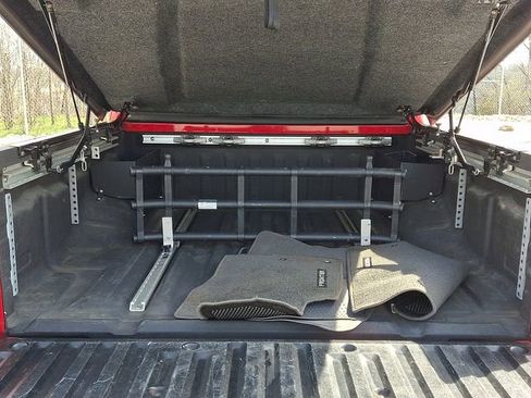 Used 2010 Nissan Frontier SE image 26