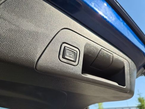 Used 2023 Buick Envision Avenir FWD image 13