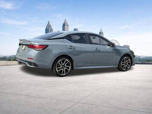 Certified 2025 Nissan Sentra SR FWD image 24
