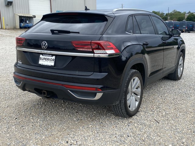 Used 2021 Volkswagen Atlas Cross Sport SE w/ Panoramic Sunroof Package FWD image 3