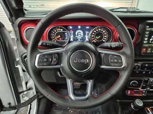 Used 2023 Jeep Gladiator Rubicon w/ Trailer Tow Package AWD/4WD image 23