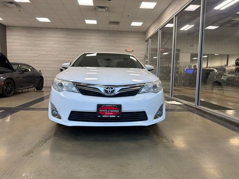 Used 2013 Toyota Camry XLE FWD image 2