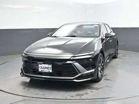 Used 2025 Hyundai Sonata SEL FWD image 3