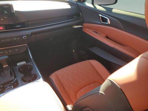 New 2026 Kia Carnival SX image 11