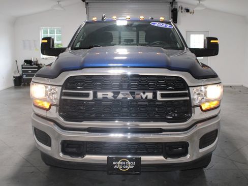 Used 2024 RAM 3500 Tradesman w/ Chrome Appearance Group AWD/4WD image 52