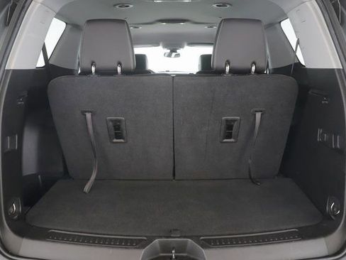 Used 2023 GMC Acadia SLT image 29