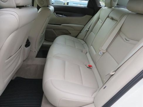 Used 2013 Cadillac XTS image 24