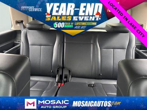 Used 2024 Ford Expedition XLT image 18