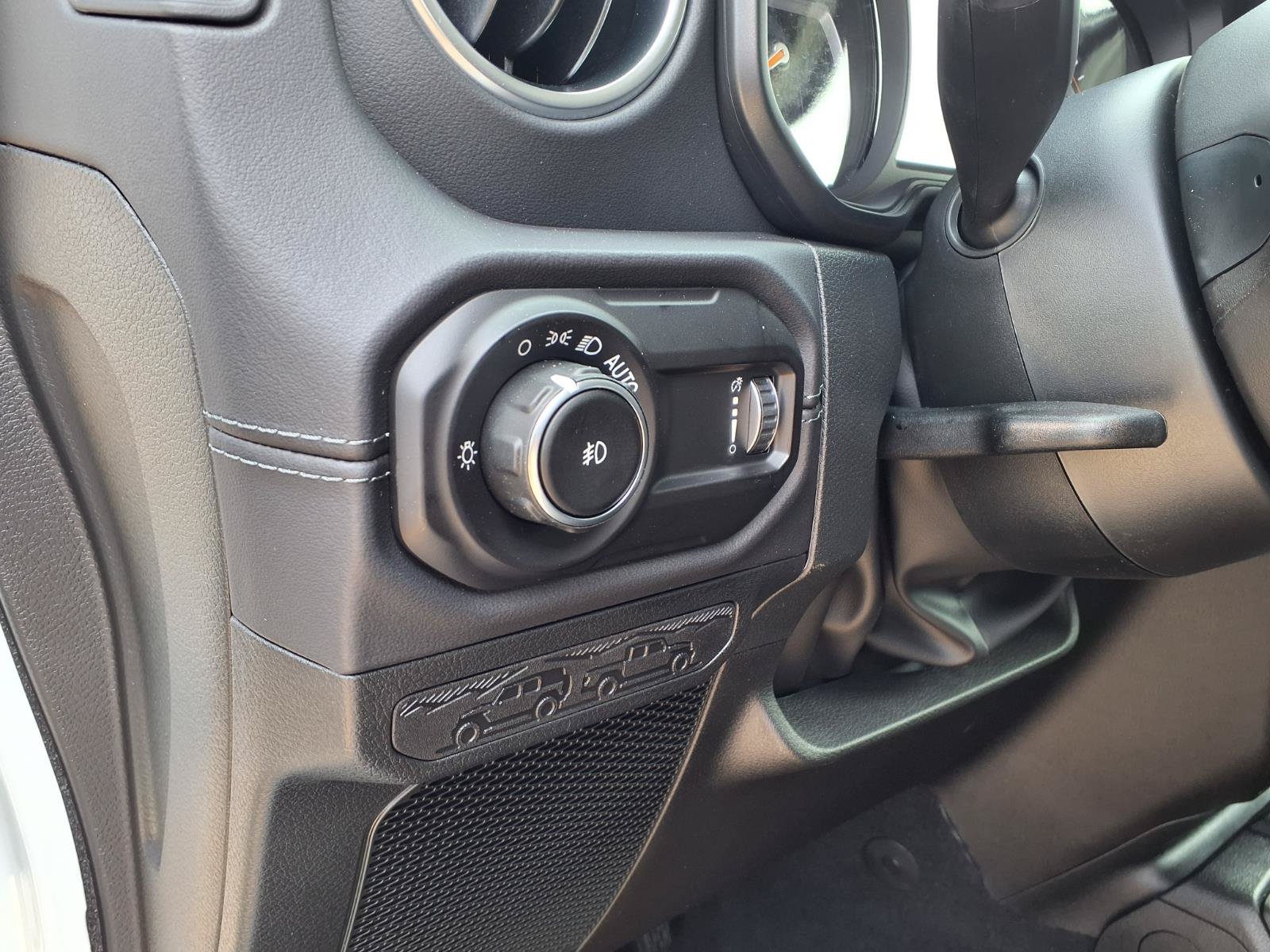 New 2026 Jeep Wrangler Unlimited Sahara AWD/4WD image 12