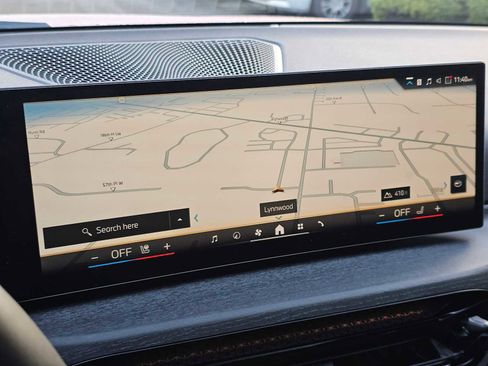 Used 2025 BMW 330i xDrive 330i xDrive w/ M Sport Package image 28