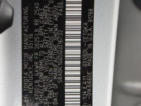 Used 2016 Lexus ES 350 w/ Navigation System Package image 19